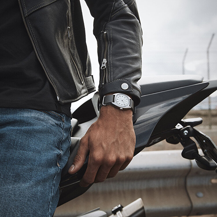 Hamilton Khaki Aviation Pilot Pioneer H76419951 Kol Saati
